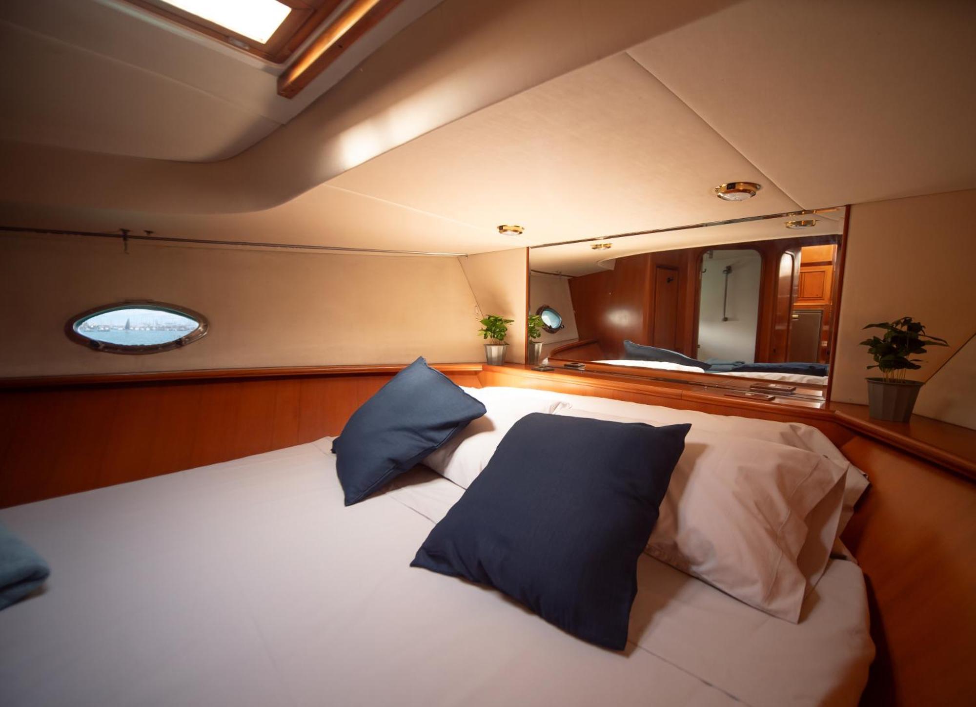 Master&Commander Hotel Valencia Eksteriør billede